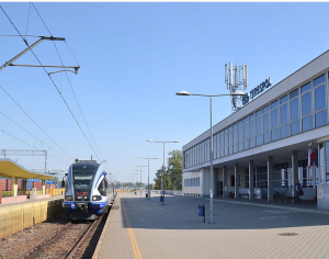 Dworzec kolejowy w Terespolu. Fot. Lichen99. Źródło: Wikipedia.
